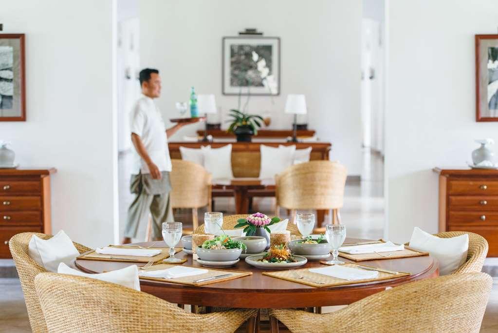 Amantaka Resort لوانغ برابانغ المطعم الصورة